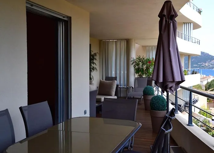 Neptune - 4 To 6 People - Port Of Porto-vecchio פורטו-וישיו