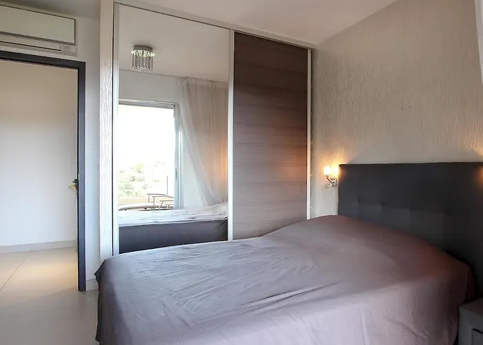 Neptune - 4 To 6 People - Port Of Porto-vecchio * פורטו-וישיו